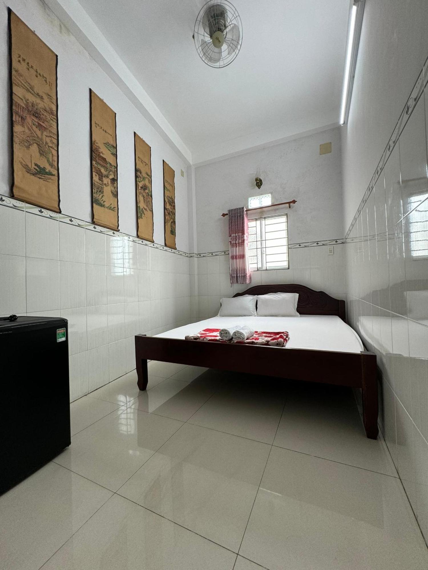 Hotel Nha Nghi Hoa Ly Chau Doc Exteriér fotografie